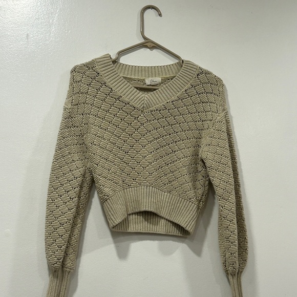 Elan Sweaters - Elan Textured Knit V-Neck Sweater in Cream